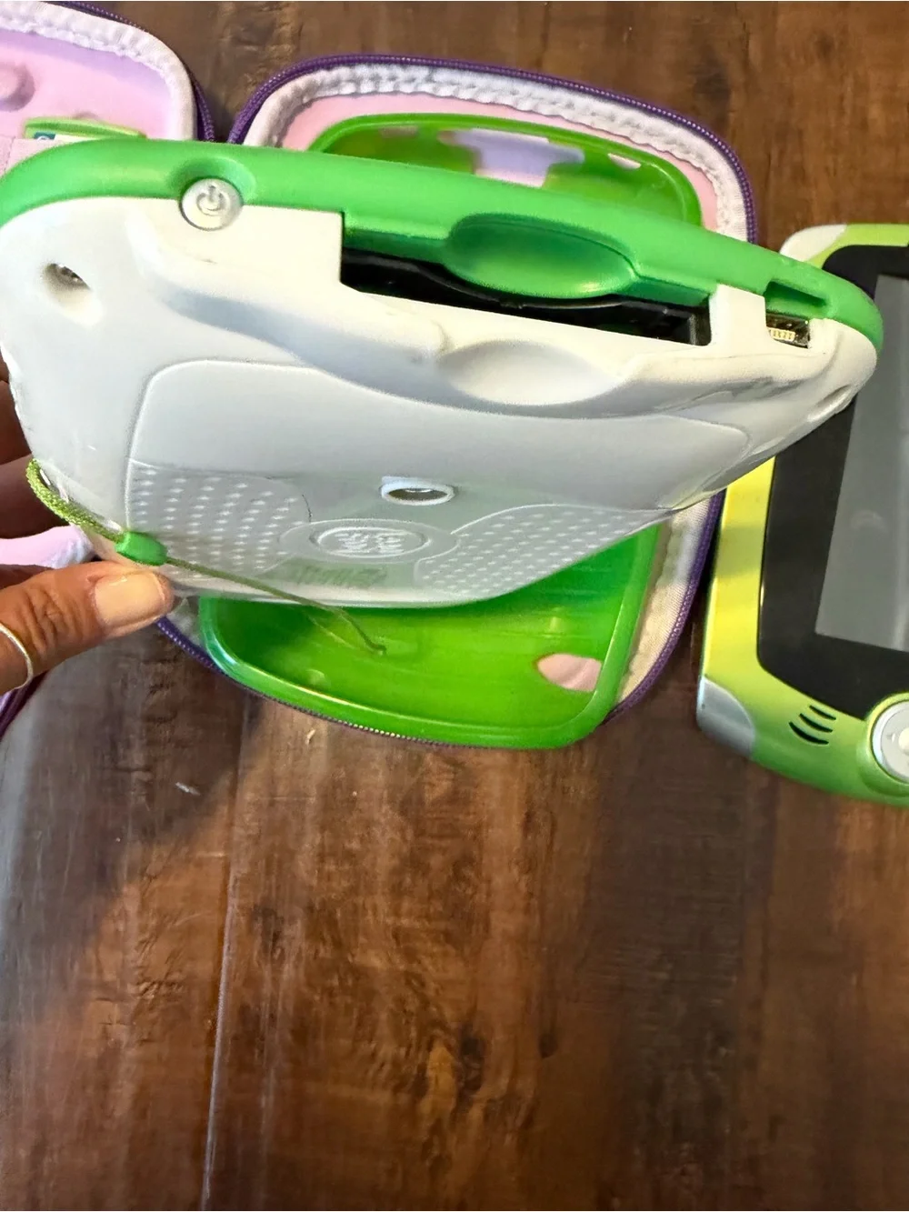 LeapFrog LeapPad Bundle in Green with Purple Case